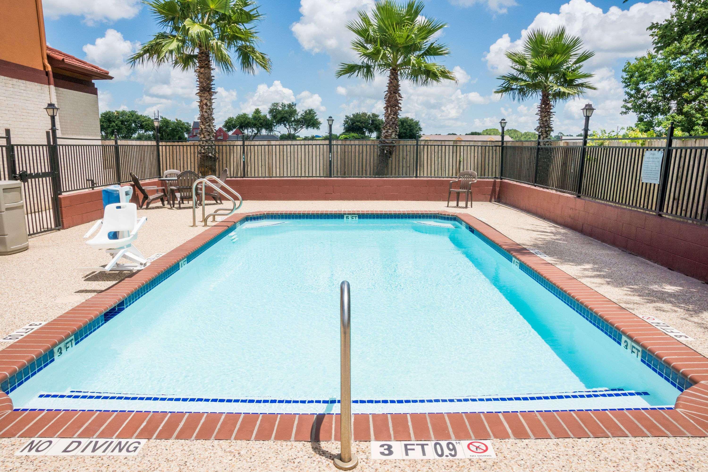Hotel Super 8 By Wyndham Brookshire Tx Exterior foto